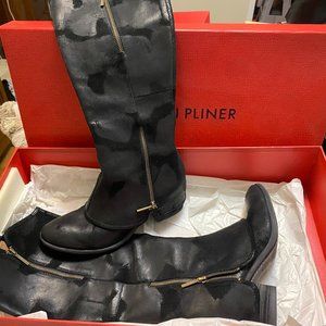 Classic Donald Pliner Vintage suede DELA